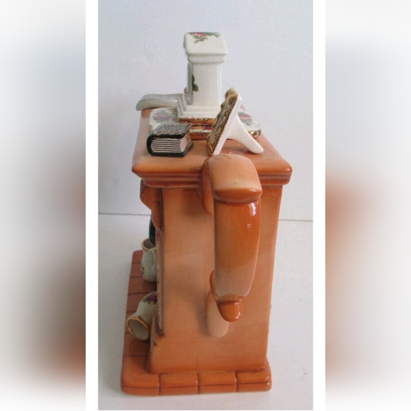 Royal Albert Old Country Roses Teapot Handcrafted Cardew Design Clock Fireplace - Picture 3 of 8